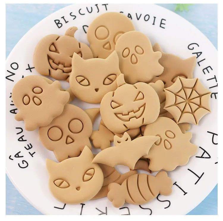 8PCS Set Cartoon Halloween Biscuit Mould Halloween Bat Pumpkin Ghost Skull Cookie Cutting Mold Fondant Cookie Cutter Baking Tool
